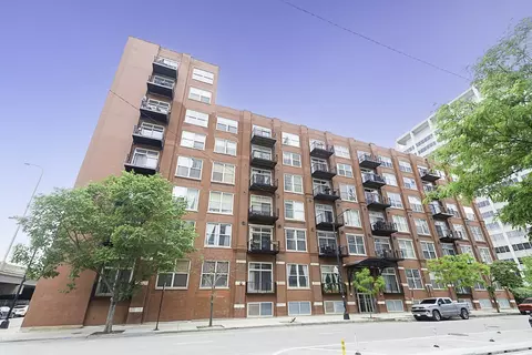420 S Clinton St #408A, Chicago, IL 60607