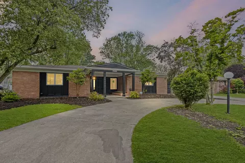 18908 E Louise Dr, Lansing, IL 60438