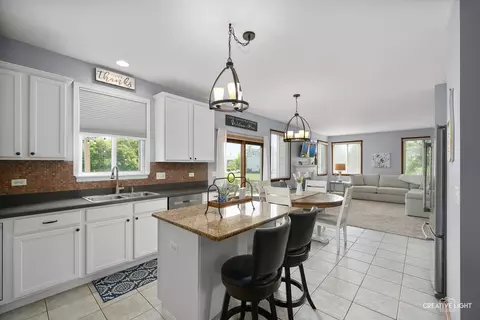 25411 W Juniper Ct, Plainfield, IL 60585 photo 7