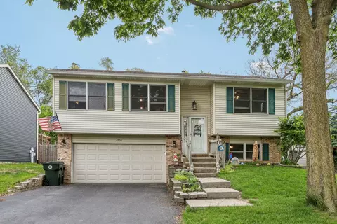 40511 N Minena St, Antioch, IL 60002