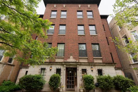 6652 N Glenwood Ave #3N, Chicago, IL 60626