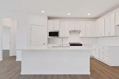 Kitchen - 3279 Wildlight Rd, Aurora, IL 60503 photo 2 of 3