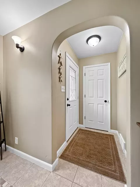 Entry Way - Undisclosed, Forreston, IL 61030 photo 1 of 3
