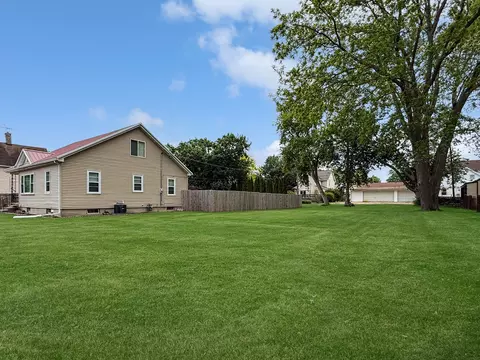 Exterior - Undisclosed, Forreston, IL 61030 photo 5 of 10