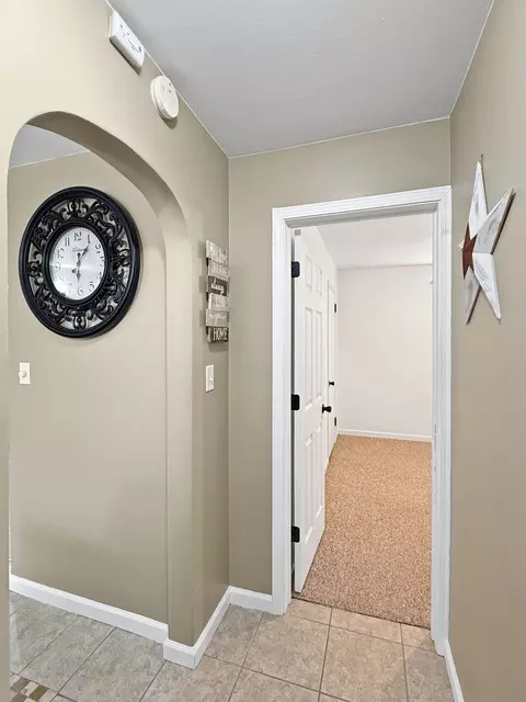 Entry Way - Undisclosed, Forreston, IL 61030 photo 2 of 3