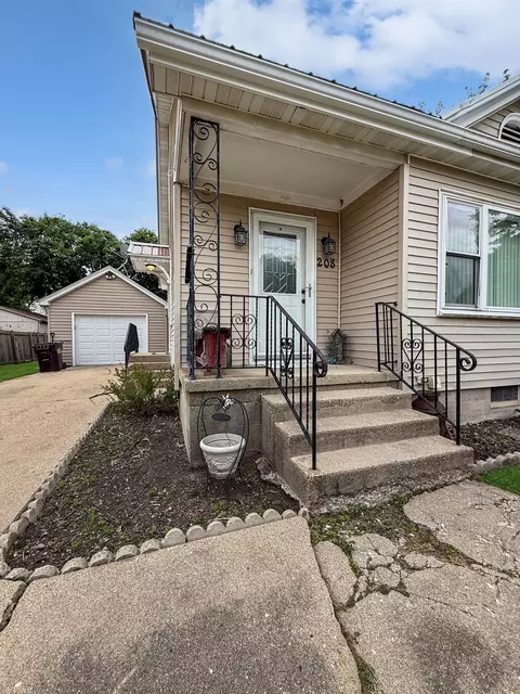 Exterior - Undisclosed, Forreston, IL 61030 photo 6 of 10