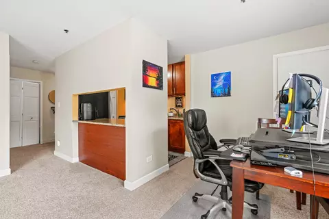 3275 Kirchoff Rd #131, Rolling Meadows, IL 60008 photo 4