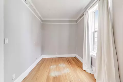 Bedroom - 72 Elm St #5, Chicago, IL 60611 photo 4 of 5