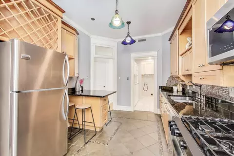 Kitchen - 72 Elm St #5, Chicago, IL 60611 photo 3 of 3