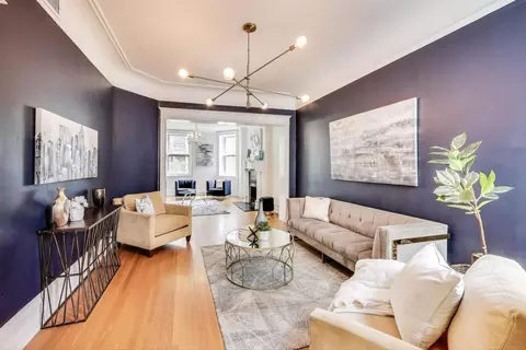 Living - 72 Elm St #5, Chicago, IL 60611 photo 5 of 5