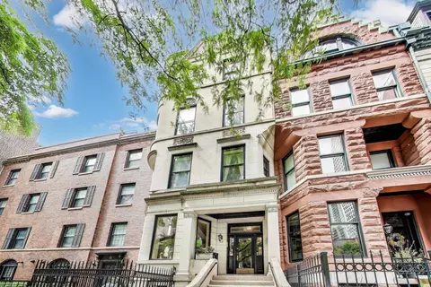 Exterior - 72 Elm St #5, Chicago, IL 60611 photo 2 of 3
