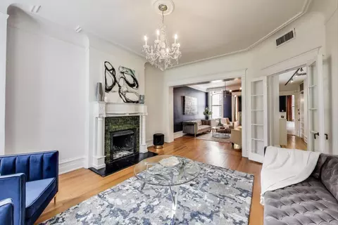 Living - 72 Elm St #5, Chicago, IL 60611 photo 3 of 5