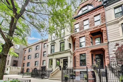 Exterior - 72 Elm St #5, Chicago, IL 60611 photo 3 of 3