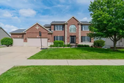 1310 Guiness Dr, Bloomington, IL 61705