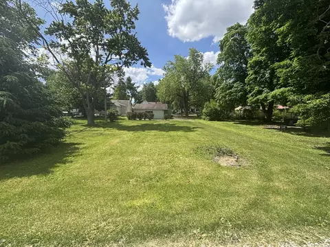 Exterior - 112 W 6th St, Gridley, IL 61744 photo 3 of 5