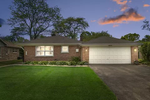 1717 Dundee Rd, Northbrook, IL 60062
