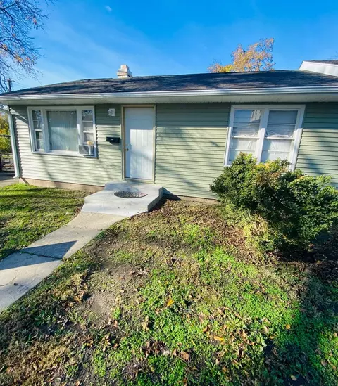 1184 E Merchant St, Kankakee, IL 60901