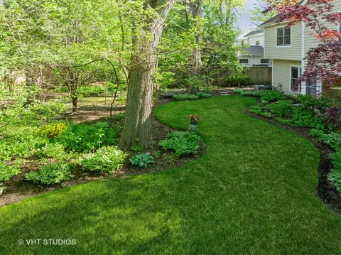 Exterior - 630 Juniper Rd, Glenview, IL 60025 photo 15 of 18