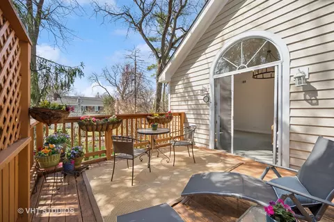 Exterior - 630 Juniper Rd, Glenview, IL 60025 photo 5 of 18