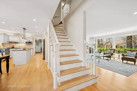 Entry Way - 630 Juniper Rd, Glenview, IL 60025 photo 1 of 2