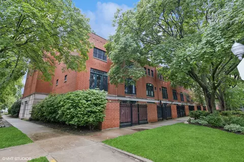 5844 N Hermitage Ave #A, Chicago, IL 60660