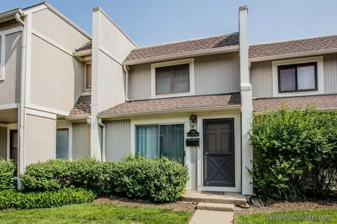 533 Quail Creek Dr, Grayslake, IL 60030