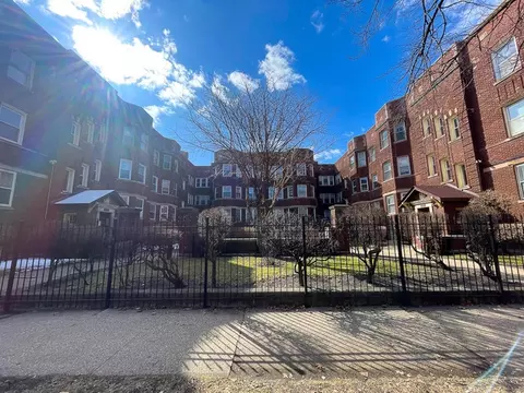 6638 S Greenwood Ave #2B, Chicago, IL 60637