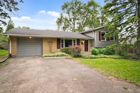 333 S 14th St, Saint Charles, IL 60174