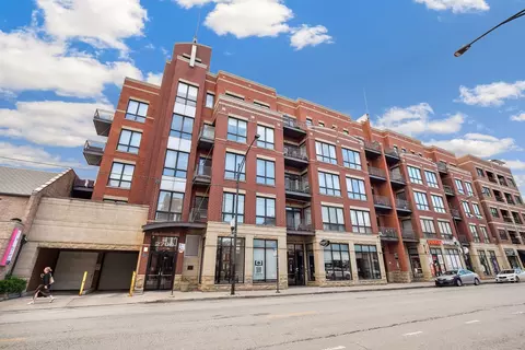 2700 N Halsted St #302, Chicago, IL 60614