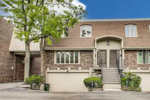 921 Harlem Ave #4, Glenview, IL 60025
