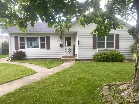1218 Riverside Ave, Streator, IL 61364