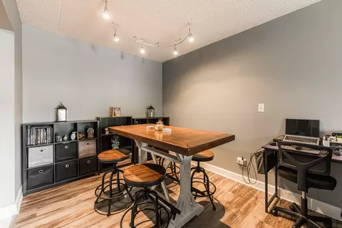 Dining - 5550 Astor Ln #123, Rolling Meadows, IL 60008 photo 1 of 2