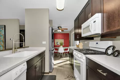 Kitchen - 1052 Florimond Dr, Elgin, IL 60123 photo 1 of 2