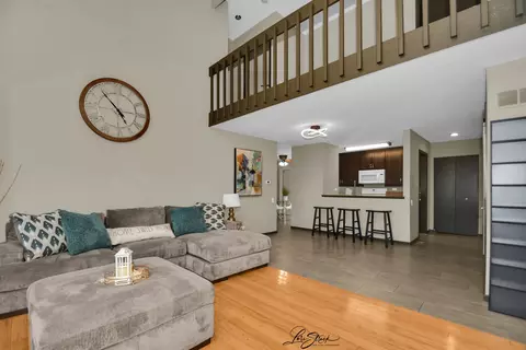 Other - 1052 Florimond Dr, Elgin, IL 60123 photo 2 of 9