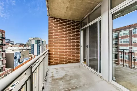 Exterior - 111 S Morgan St #709, Chicago, IL 60607 photo 6 of 9