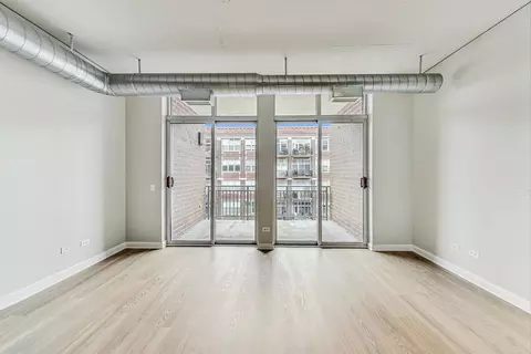 Living - 111 S Morgan St #709, Chicago, IL 60607 photo 2 of 8