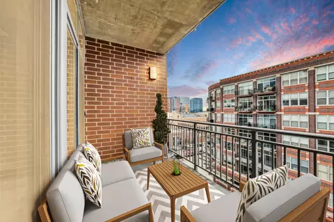 Exterior - 111 S Morgan St #709, Chicago, IL 60607 photo 3 of 9