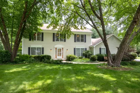 1291 Acorn Ct, Sleepy Hollow, IL 60118