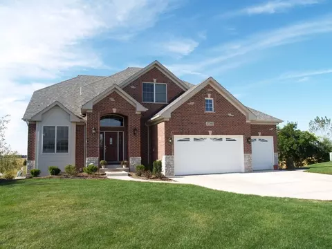 2019 Middleton Ave, Lisle, IL 60532