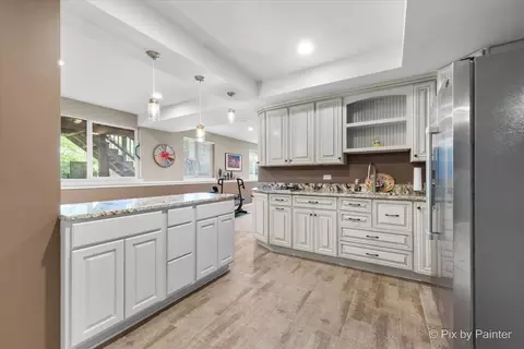 585 Waterford Rd, Elgin, IL 60124 photo 45