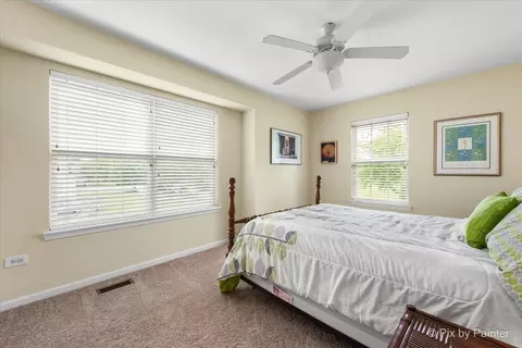 585 Waterford Rd, Elgin, IL 60124 photo 37