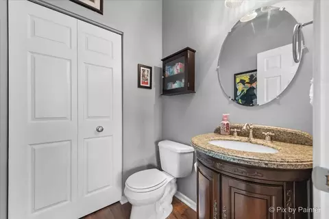 585 Waterford Rd, Elgin, IL 60124 photo 23