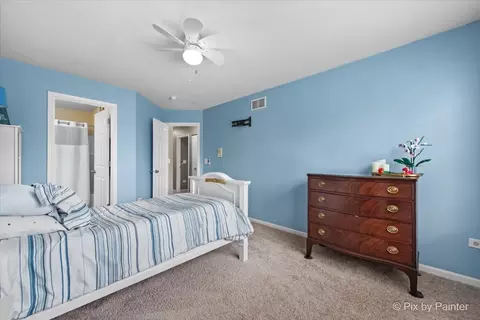 585 Waterford Rd, Elgin, IL 60124 photo 40