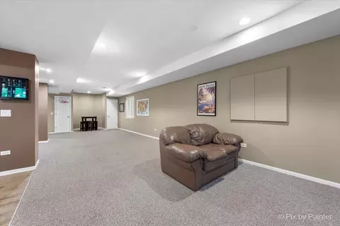 585 Waterford Rd, Elgin, IL 60124 photo 44