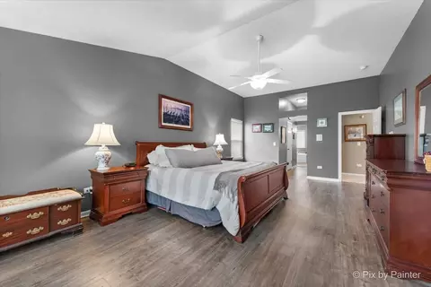 585 Waterford Rd, Elgin, IL 60124 photo 31