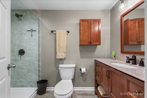 585 Waterford Rd, Elgin, IL 60124 photo 43
