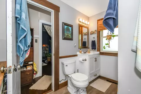 Bath - 3019 Crescent Ave, Mchenry, IL 60050 photo 1 of 1