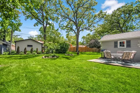 Exterior - 3019 Crescent Ave, Mchenry, IL 60050 photo 8 of 10