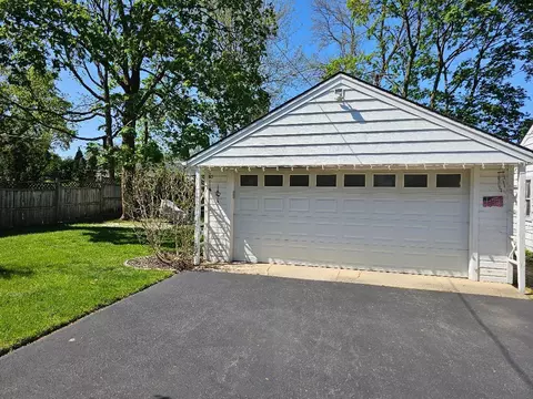 213 W Park Ave, Wheaton, IL 60189 photo 16