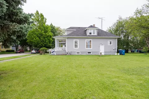 Exterior - 385 N 7th Ave, Kankakee, IL 60901 photo 6 of 11